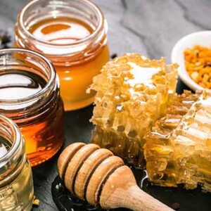 Multifloral Honey vs. Manuka Honey – Which One Should You Choose