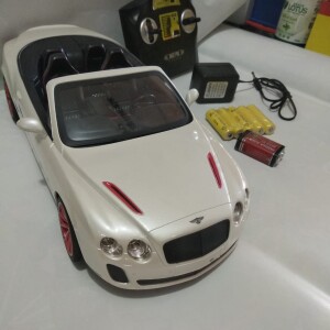 BENTLEY REMOTE OPERATED CAR CHARGEABLE MODEL 4 CHANNEL FULL FUNCTIONS