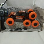 ROCK N CRAWL MOTION CLIMBING VEHICLE REMOTE CONTROL 8 TYRES CHARGEABLE CAR